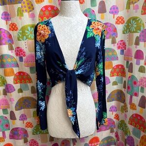 Cookies Clothing Hawai'i  Floral Cropped L/S Tie Front Top. Small